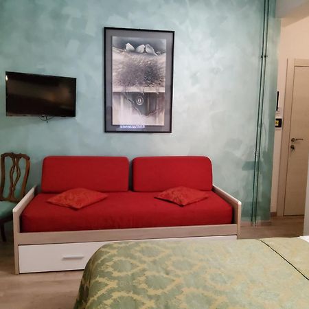 Annadia Sweet Home B&B Lido di Ostia Szoba fotó